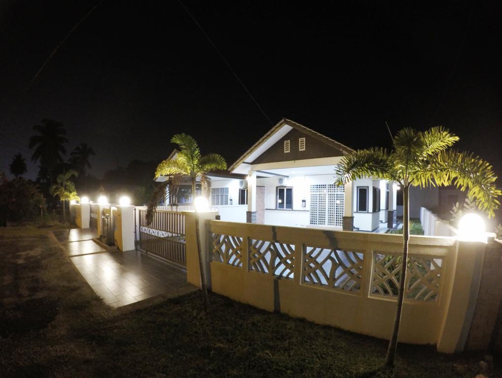 Wan'S Beach Guest House Dungun Habitación foto